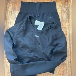 Gymshark Black Workout set - shorts long sleeve top - small